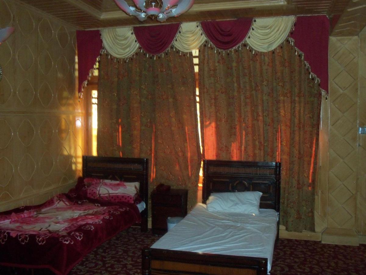 Manila Huts Hotel Naran Eksteriør billede